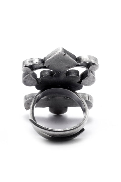 Isabella Kundan Embellished Ring 