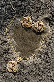 Gold Finish Zircon Pendant Necklace Set
