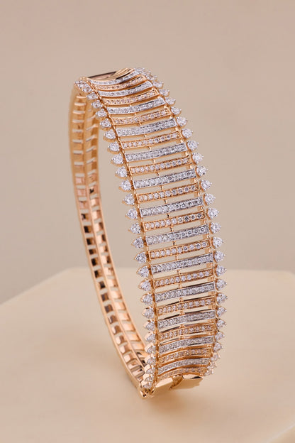 18kt Rose Gold Finish Round-Shaped Diamond Bangle