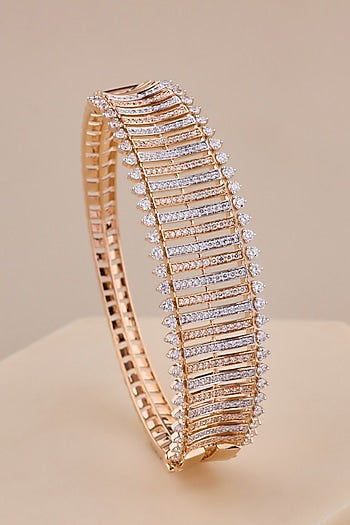 18kt Rose Gold Finish Round-Shaped Diamond Bangle