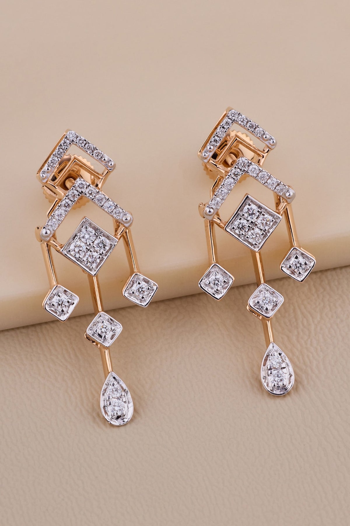 18kt Rose Gold Finish Round-Shaped Diamond Dangler Earrings