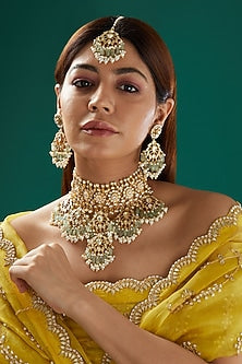 Gold Plated Kundan Choker Necklace Set In Copper