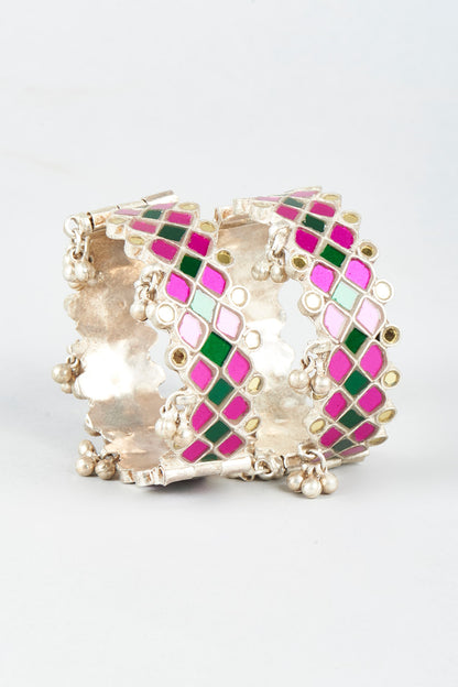 White Finish Bangles With Glass Cut Kundan (Set of 2)