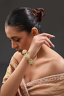 Gold Finish Moissanite Polki & Freshwater Pearl Bracelet In Sterling Silver
