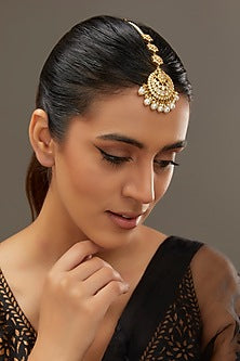 Gold Finish Moissanite Polki & Freshwater Pearl Maangtikka In Sterling Silver