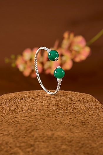 White Finish Zircon & Emerald Stone Bracelet In Sterling Silver
