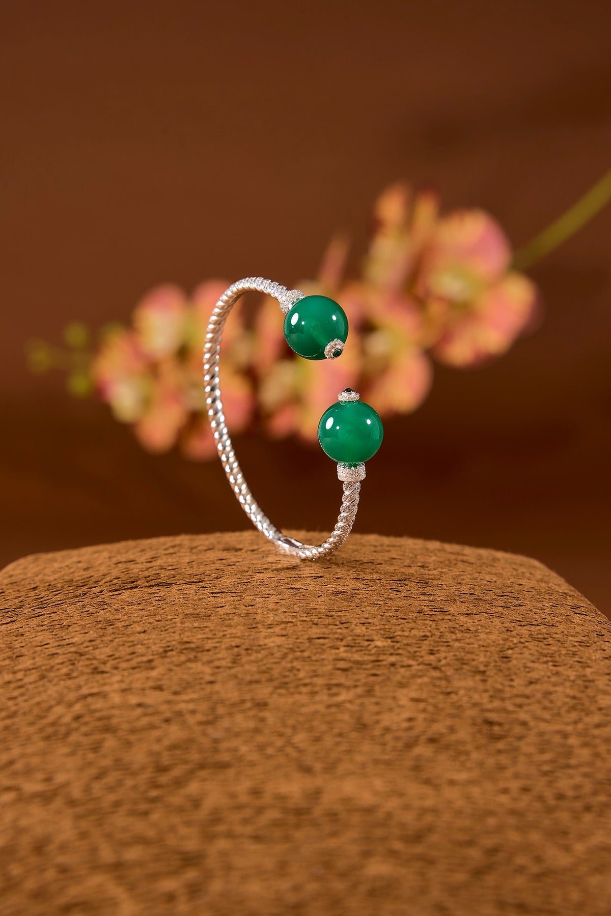 White Finish Zircon & Emerald Stone Bracelet In Sterling Silver