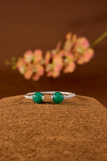 White Finish Zircon & Emerald Stone Bracelet In Sterling Silver