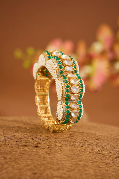 Yellow Gold Finish Moissanite Polki & Emerald Stone Bracelet In Sterling Silver