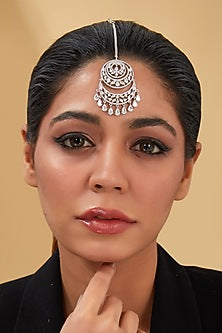 White Finish Zircon Maangtikka In Sterling Silver