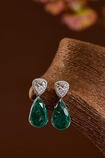 White Finish Zircon & Emerald Necklace Set In Sterling Silver