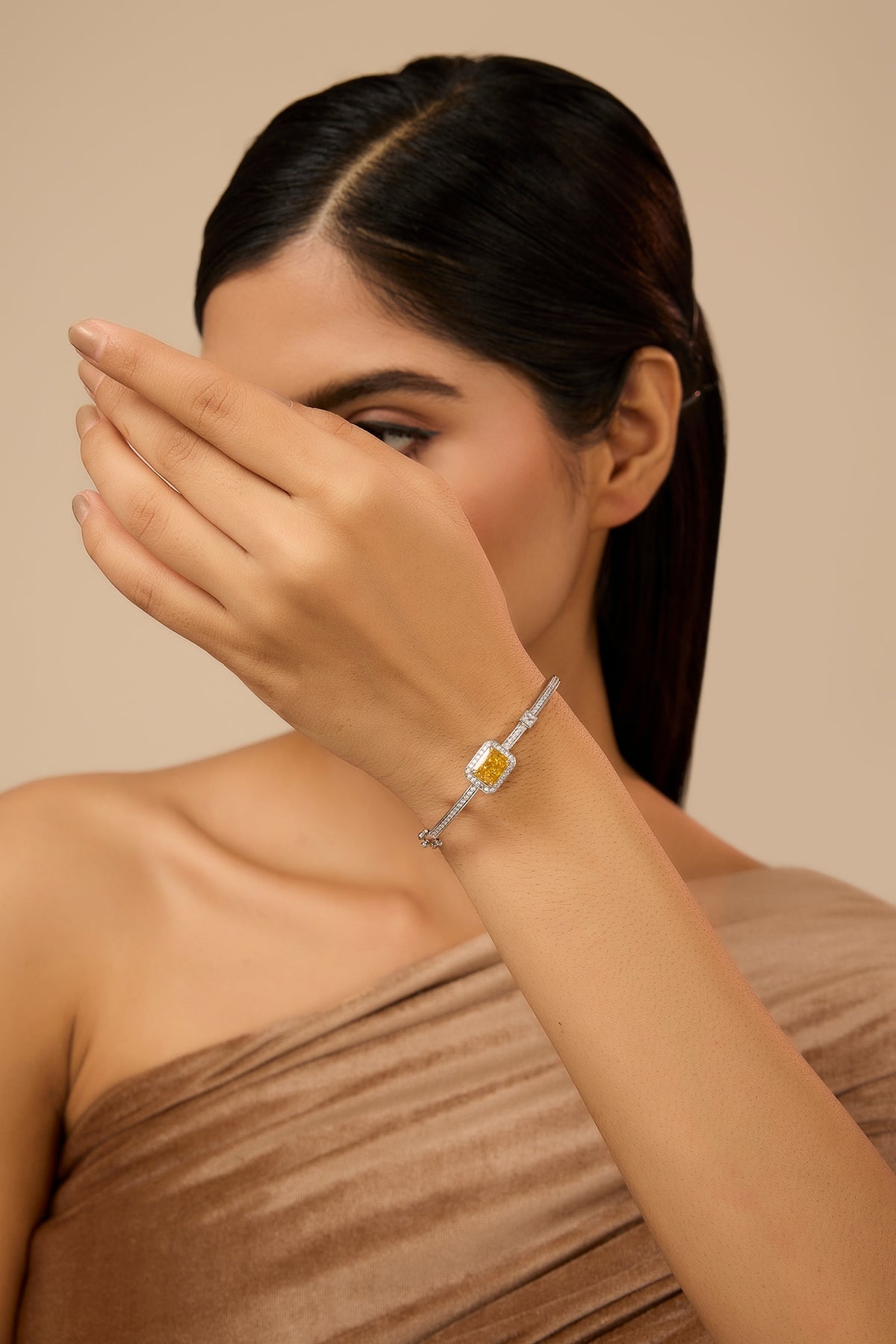 White Finish Eurostar Zircon & Yellow Sapphire Stone Openable Bracelet In Sterling Silver