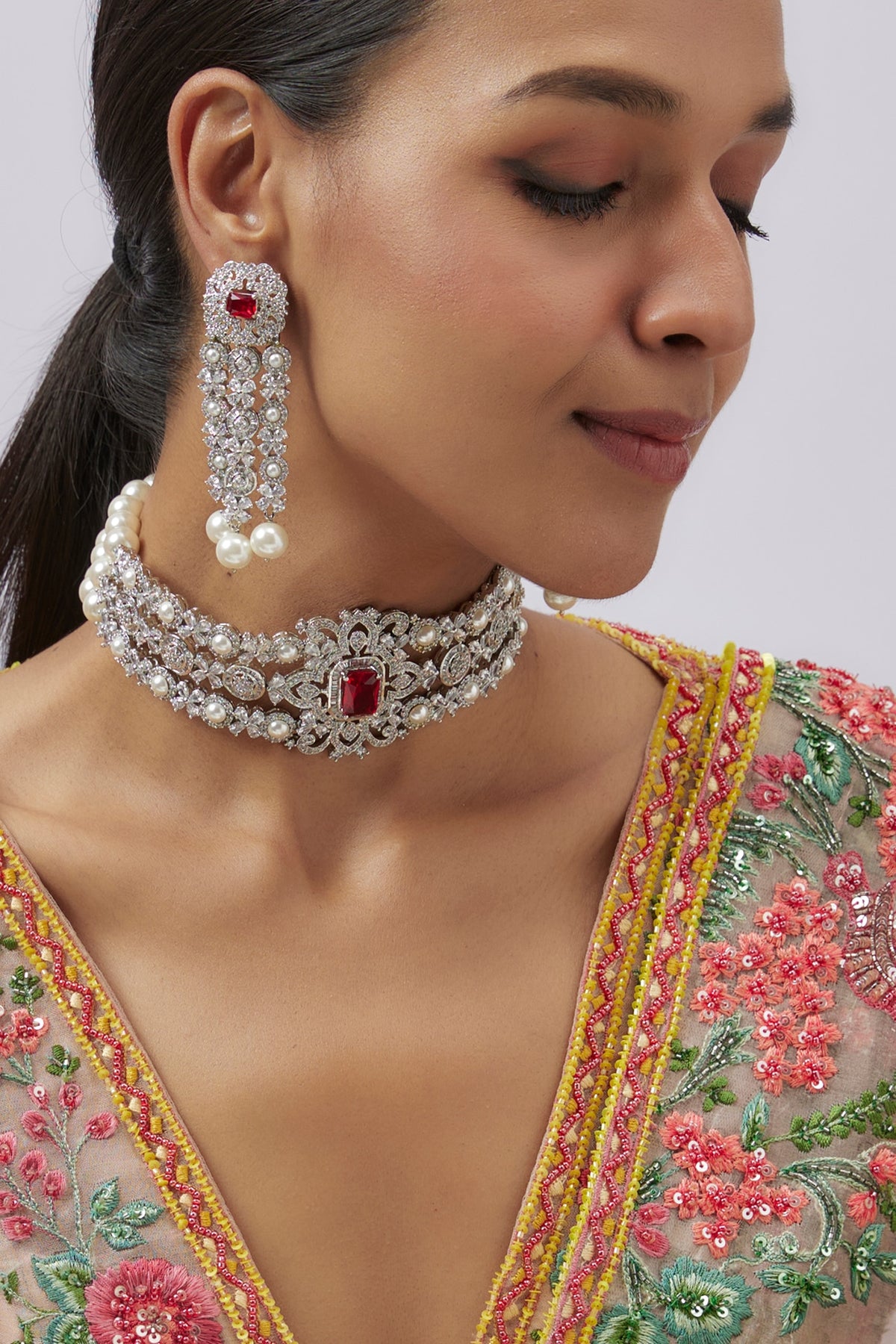 White Finish Zircon & Pearl Choker Necklace Set