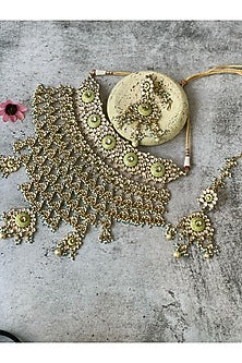 Gold Finish Pachi Kundan Polki Choker Necklace Set