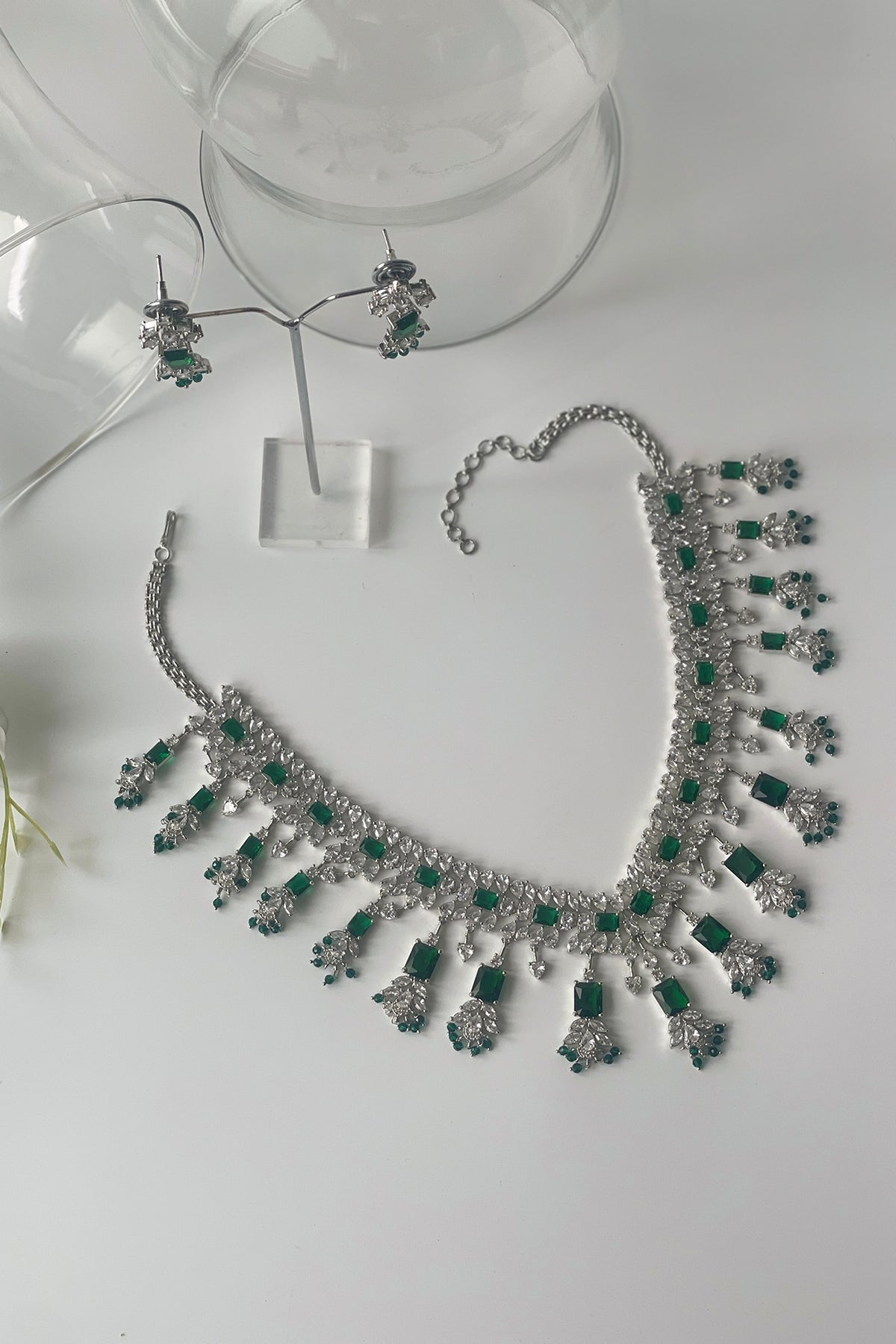 White Finish Zircon & Green Stone Necklace Set