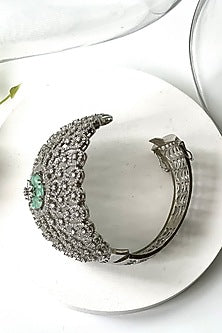 White Finish Zircon Bracelet