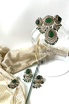 Antique Gold Finish Kundan Polki & Green Carved Stone Choker Necklace Set