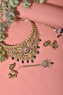 Gold Finish Emerald Synthetic Stone Choker Necklace Set