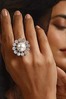 White Finish Zircon Ring