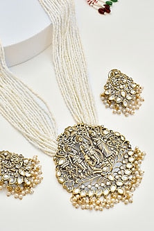 Gold Finish Kundan Polki & Pearl Pendant Necklace Set