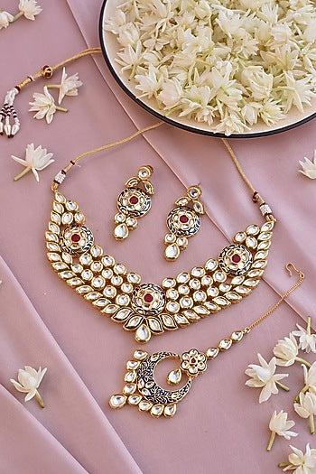 Gold Finish Handcrafted Kundan Necklace Set