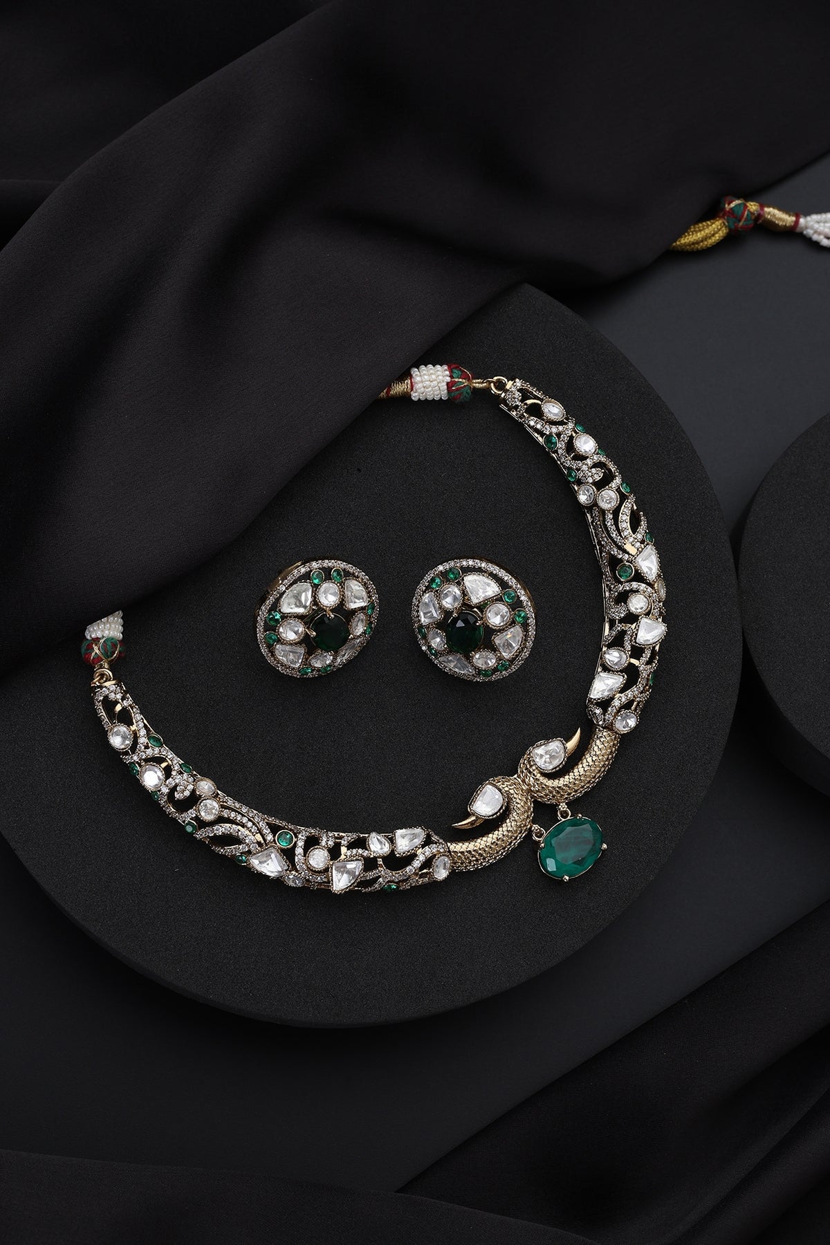 Gold Finish Green Kundan Polki Hasli Necklace Set