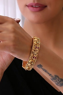 Gold Finish Kundan Polkis Kada