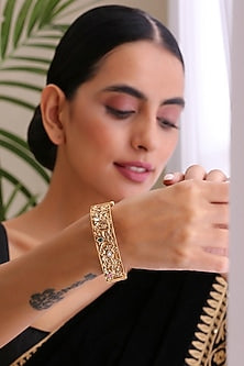 Gold Finish Kada With Kundan Polkis