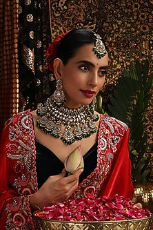 Gold Finish Kundan Polki & Green Stone Choker Necklace Set