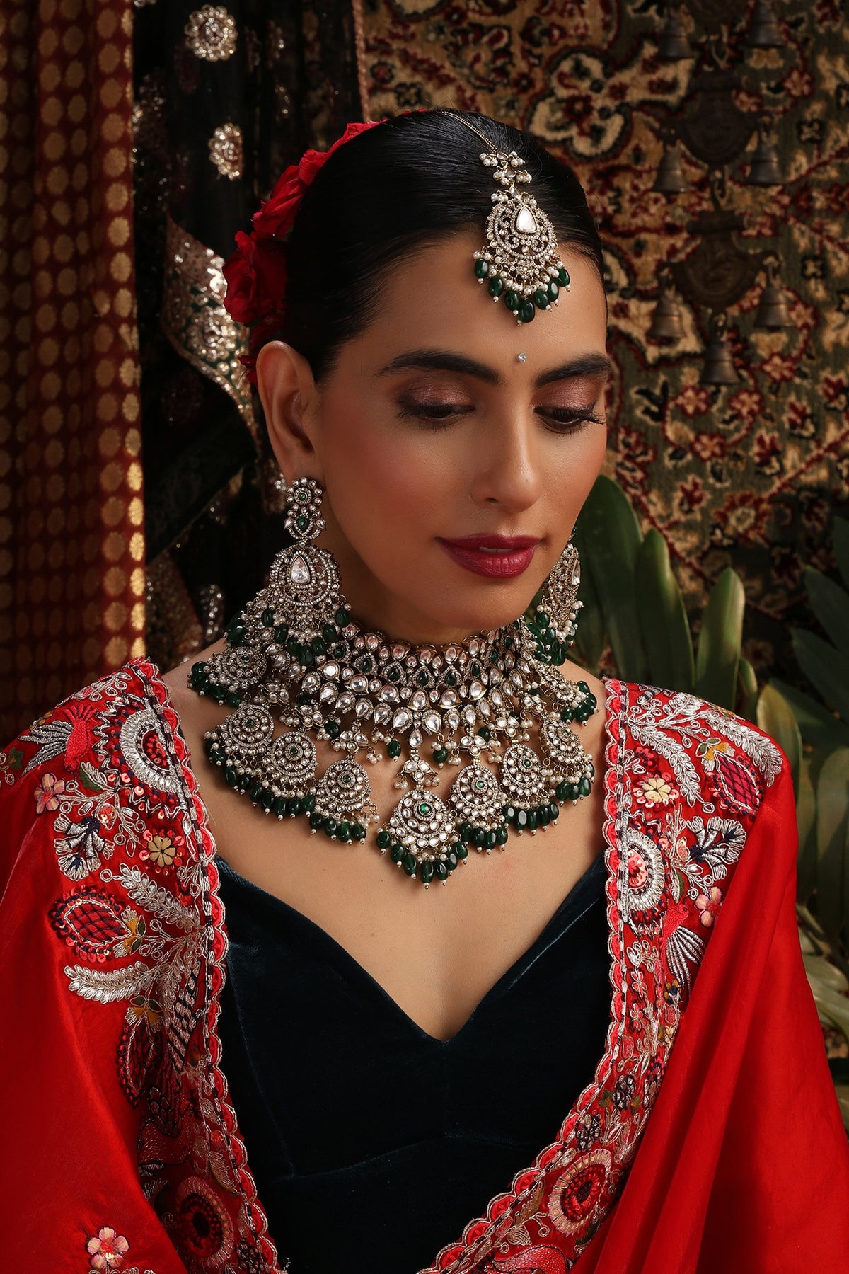 Gold Finish Kundan Polki & Green Stone Choker Necklace Set