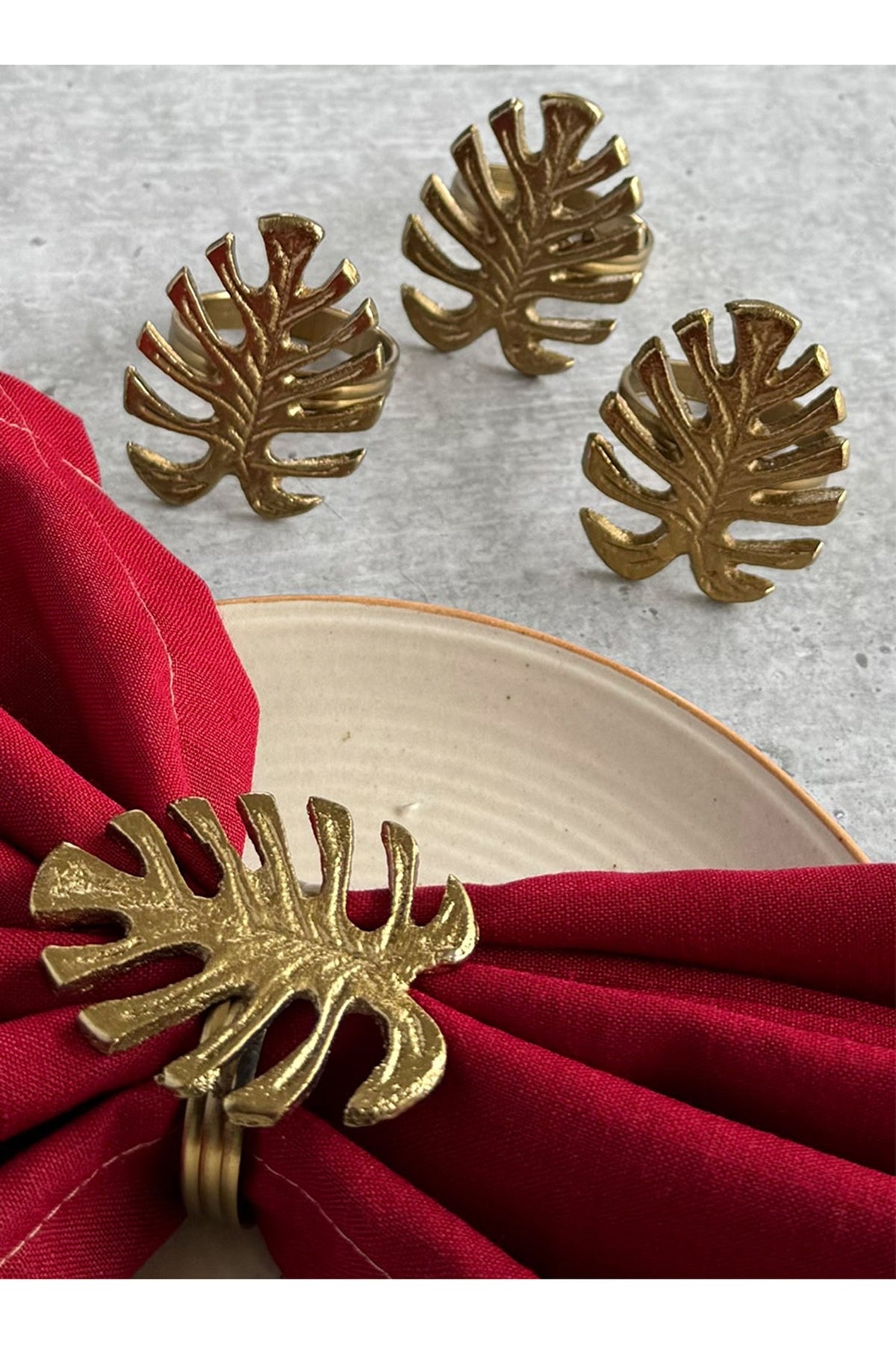 Golden Metal Cylinder Napkin Ring (Set of 4)