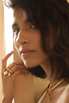 Gold Finish Green Quartz Double Finger Ring In 92.5 Sterling Silver