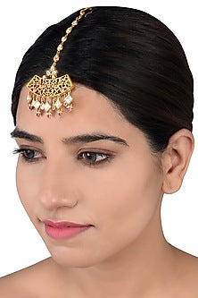 Gold Finish Crystal Maang Tikka In Sterling Silver