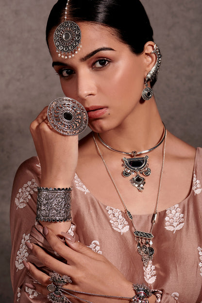 White Finish Oxidised Maang Tikka In Sterling Silver