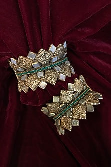 Gold Finish Pearl Cuff In Sterling Silver (Set of 1)