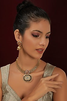 Gold Finish Kundan Polki Floral Temple Choker Necklace Set