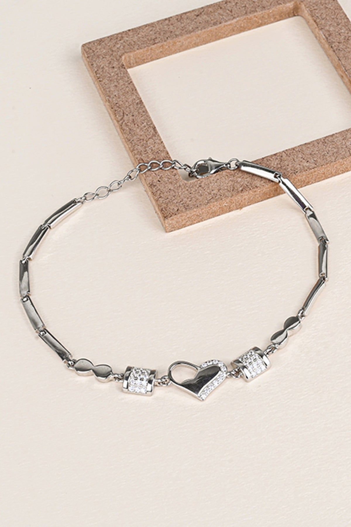 White Finish Zircon Bracelet In Sterling Silver