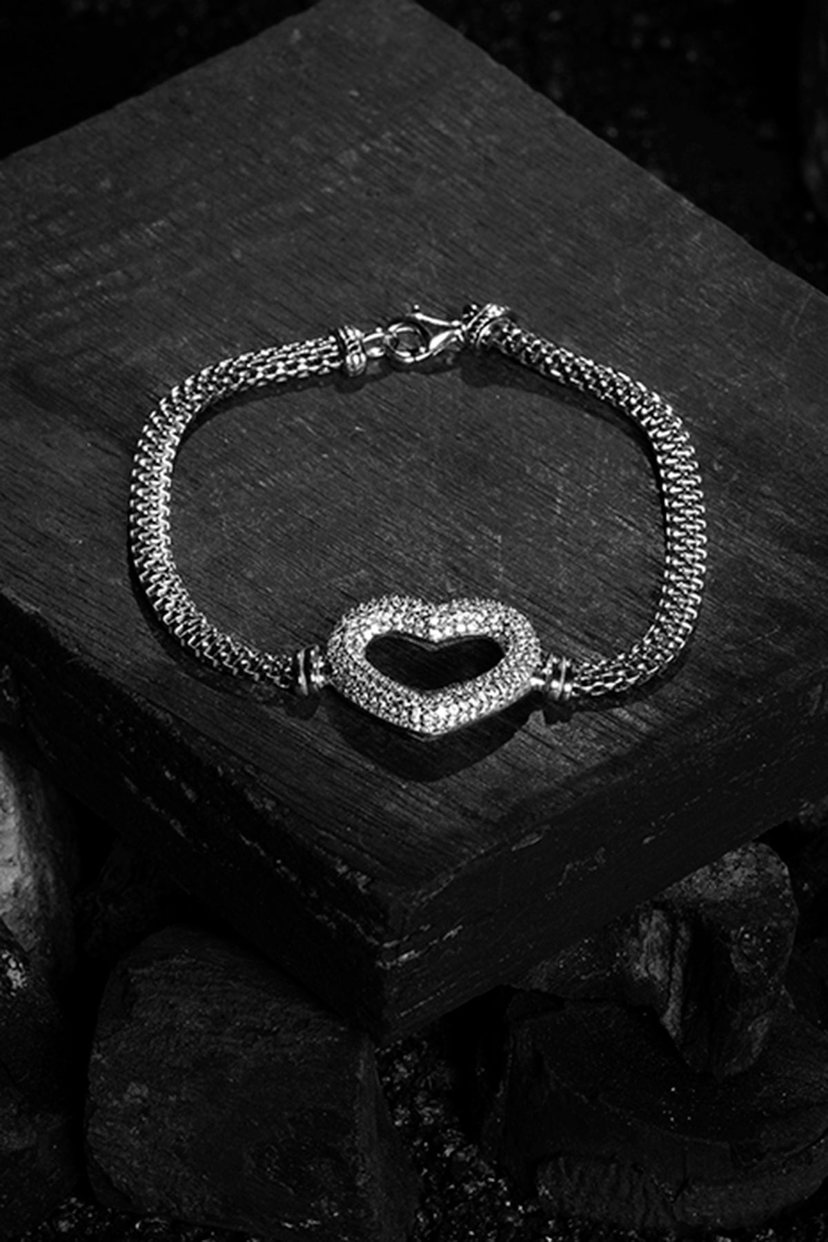 White Finish Zircon Bracelet In Sterling Silver