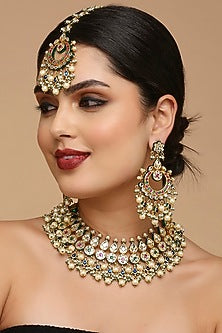 Gold Finish Kundan Necklace Set