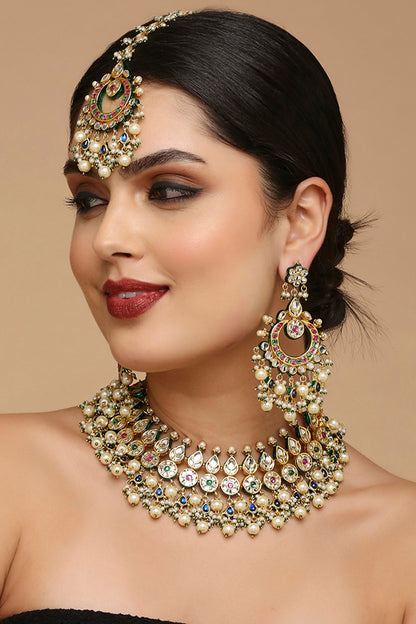 Gold Finish Kundan Necklace Set