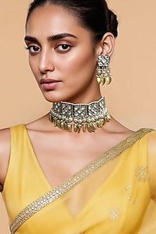 Gold Finish Kundan Polki & Semi-Precious Stone Choker Necklace Set