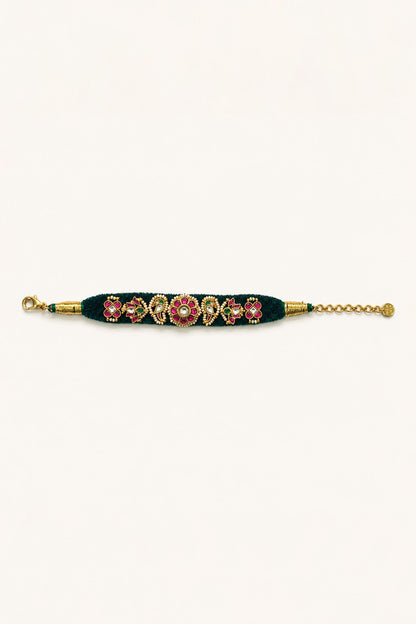 Gold Finish Imitation Kundan Polki Poochi Bracelet