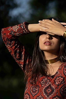 Matte Gold Finish Adjustable Mandra Choker Necklace