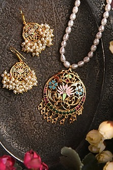 Gold Finish Pearl Enameled Pendant Necklace Set