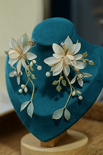 Mint Handmade Jasmine Earrings