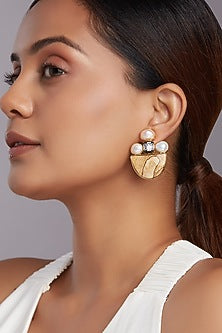 Gold Finish Fresh Water Pearl & Agate Dangler Earrings