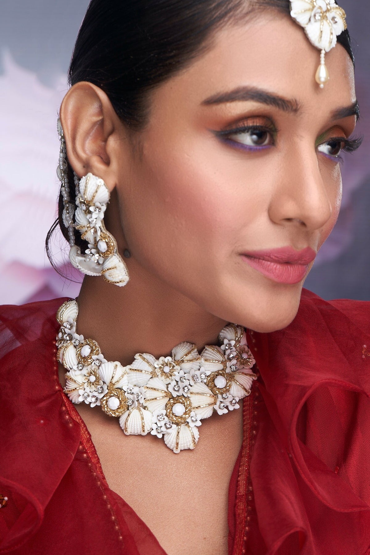 Shell Embellished Choker Set 
