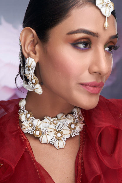Shell Embellished Choker Set 
