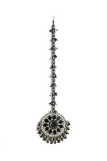 Two Tone Finish Embellished Maang Tikka