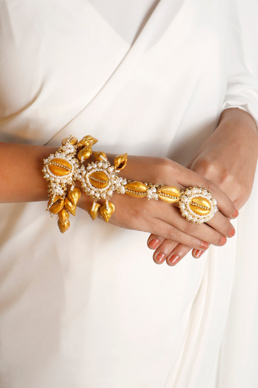 Gold Plated Shell & Pearl Haathphool